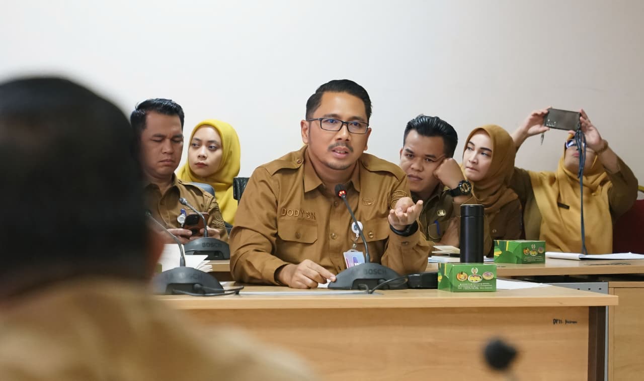 Sekdaprov Kepri Pimpin Rapat Persiapan Hari Jadi Kepri ke-23