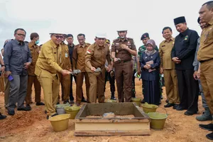 Gubernur Ansar Letakkan Batu Pertama Gedung Rawat Inap Jiwa dan Perkantoran RSKJKO EHD