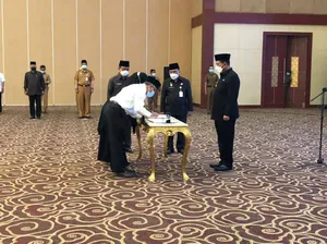 PELANTIKAN PEJABAT FUNGSIONAL OLEH GUBERNUR KEPRI