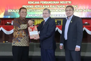 Ranperda RPIP Kepri Disahkan Jadi Perda