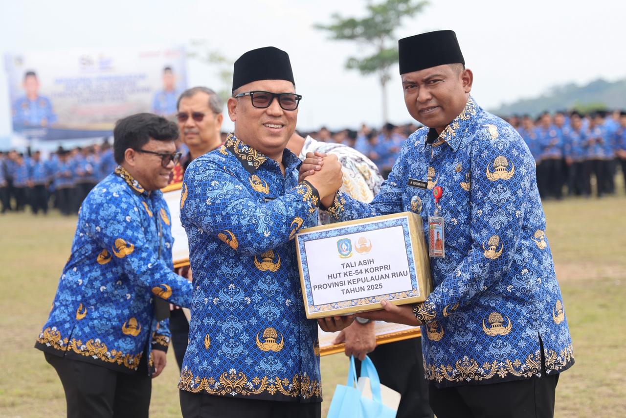 Wagub Nyanyang Pimpin Upacara HUT ke-54 KORPRI: Tegaskan Profesionalisme ASN di Era Transformasi Digital