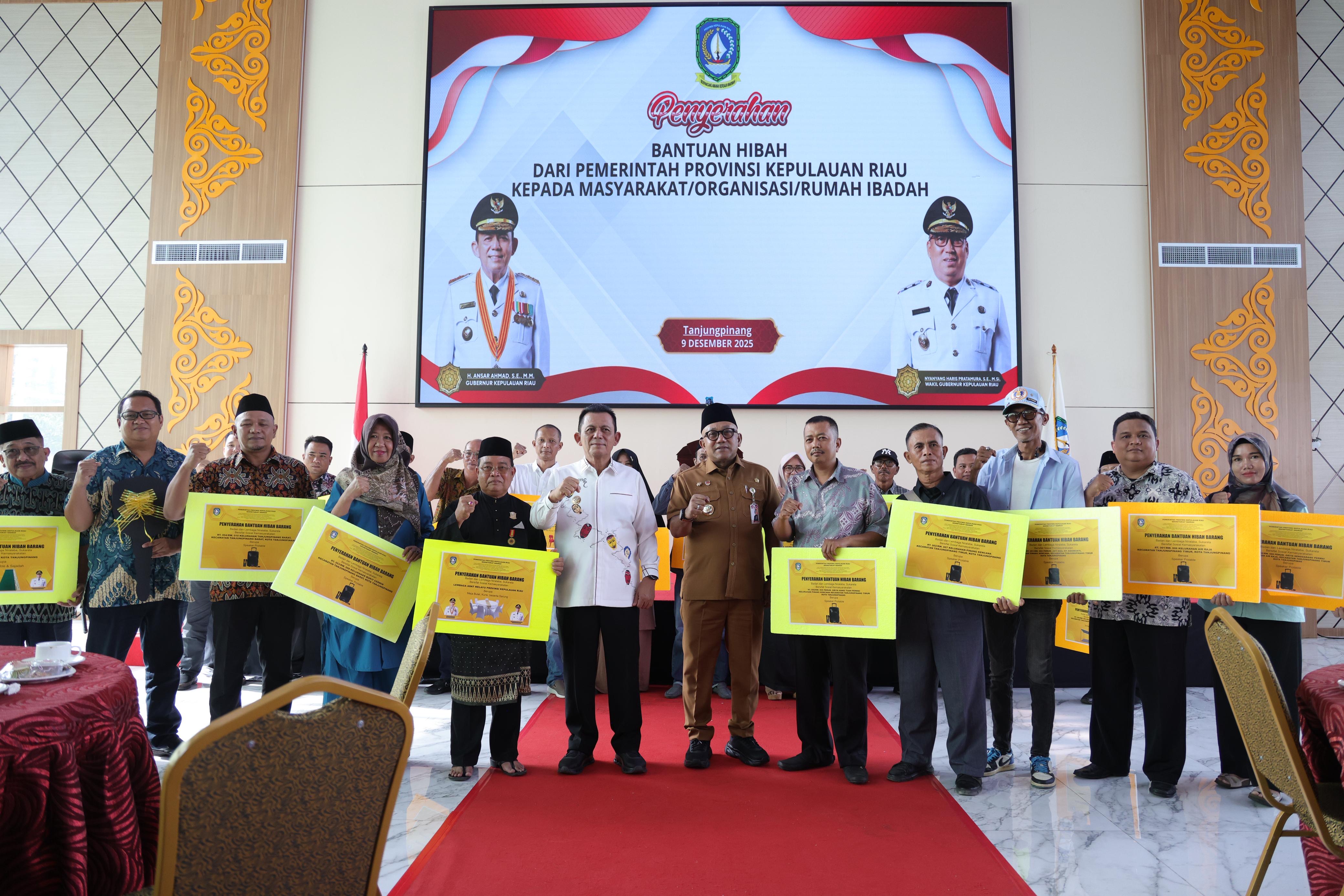 Pemprov Kepri Salurkan 21 Bantuan Hibah untuk Masyarakat, Organisasi dan Rumah Ibadah di Tanjungpinang