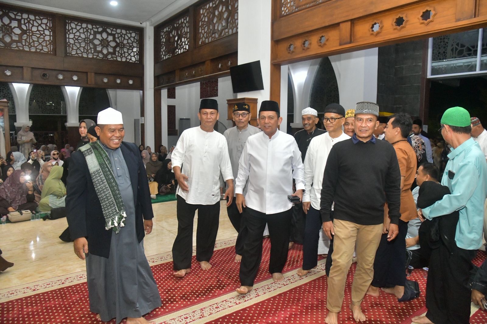 Di Masjid Al Khoir Batam, Gubernur Ansar Ajak Masyarakat Sambut Ramadhan dengan Iman dan Syukur