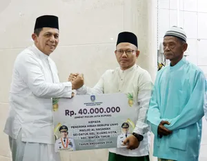 Gubernur Kepri Ansar Ahmad Hadiri Buka Puasa Bersama dan Serahkan Bantuan di Bintan