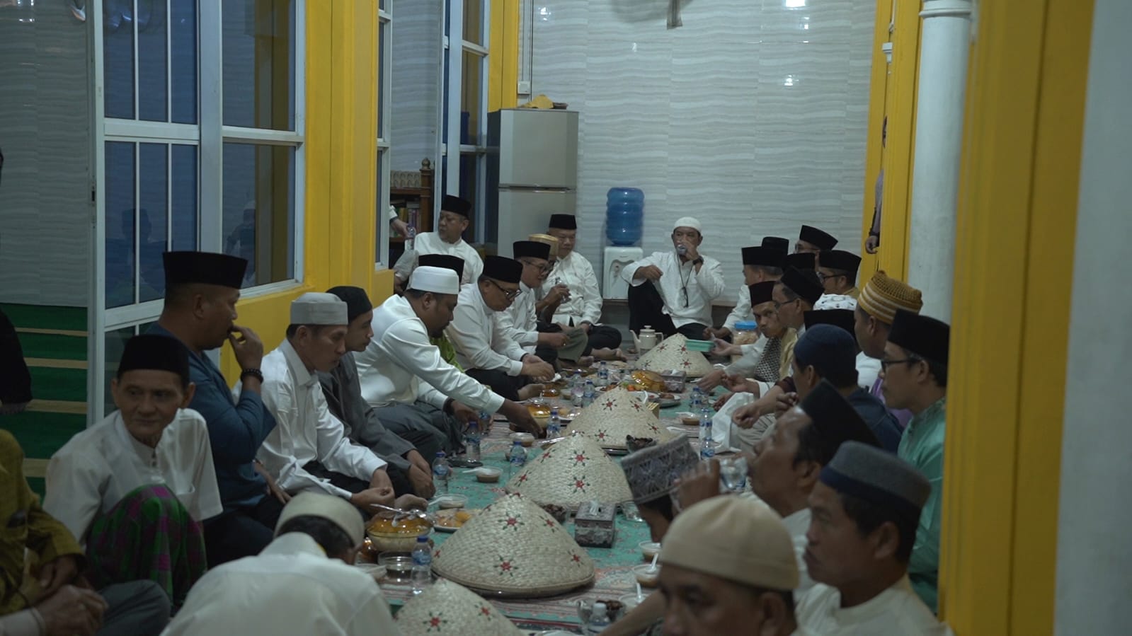 Safari Ramadhan Wagub Nyanyang di Tanjung Uma dan Baloi Indah, Perkuat Ukhuwah dan Serahkan Bantuan