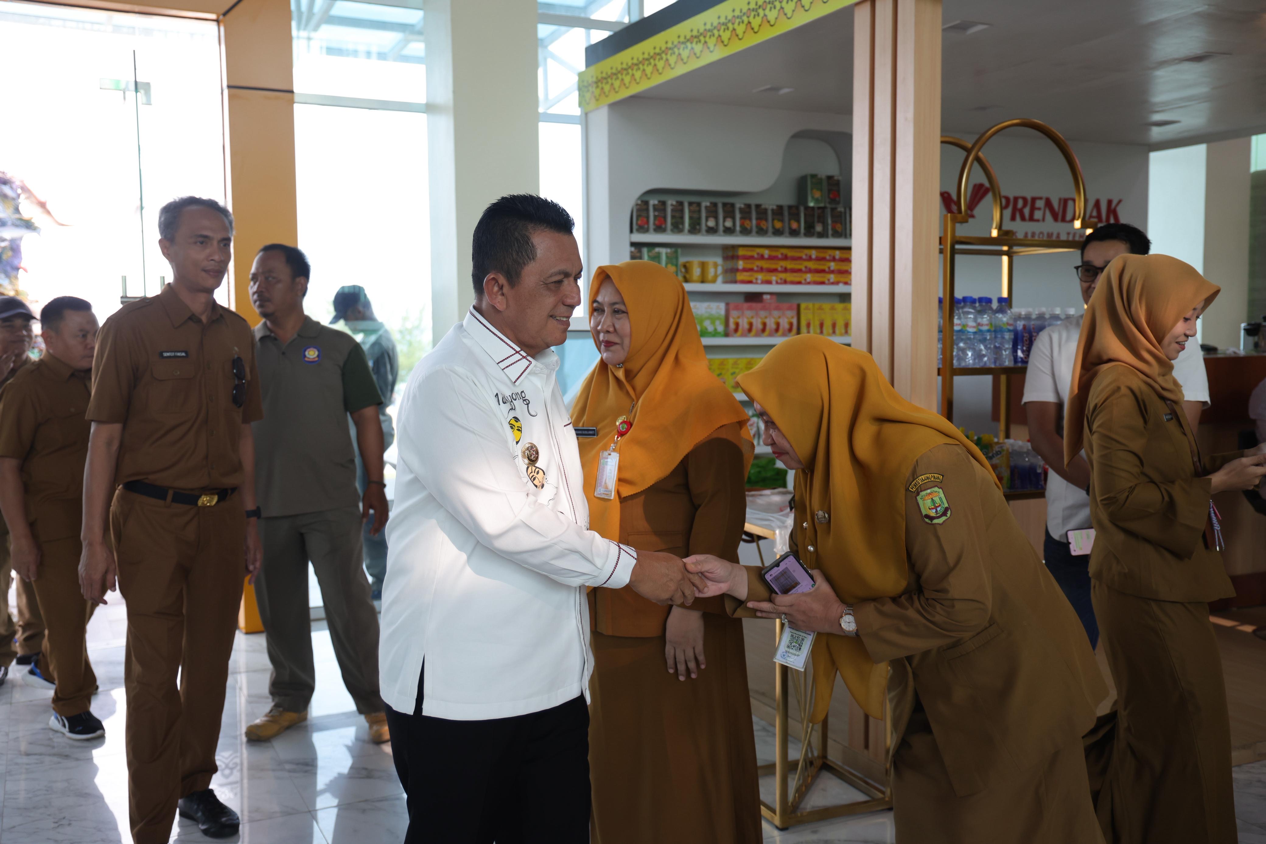 Pemprov Kepri Salurkan 21 Bantuan Hibah untuk Masyarakat, Organisasi dan Rumah Ibadah di Tanjungpinang
