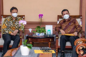 Tuntaskan Vaksinasi 100%, Gubernur dan FKPD Temui Menkes Minta Tambahan Vaksin