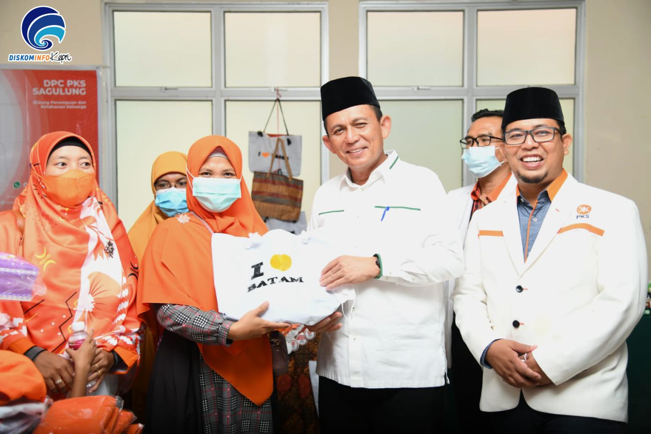 Gubernur Ansar Hadiri Rakerwil PKS Kepri 2022