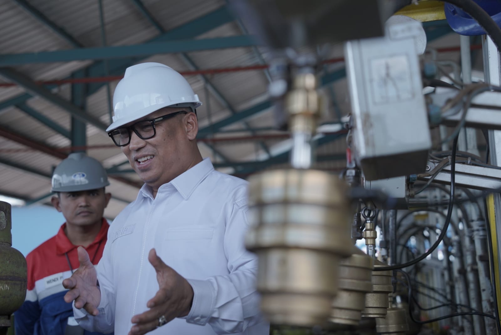 Wagub Nyanyang Tinjau Pertamina Patra Niaga dan Pertamina Gas di Kabil, Pastikan Distribusi Energi Aman
