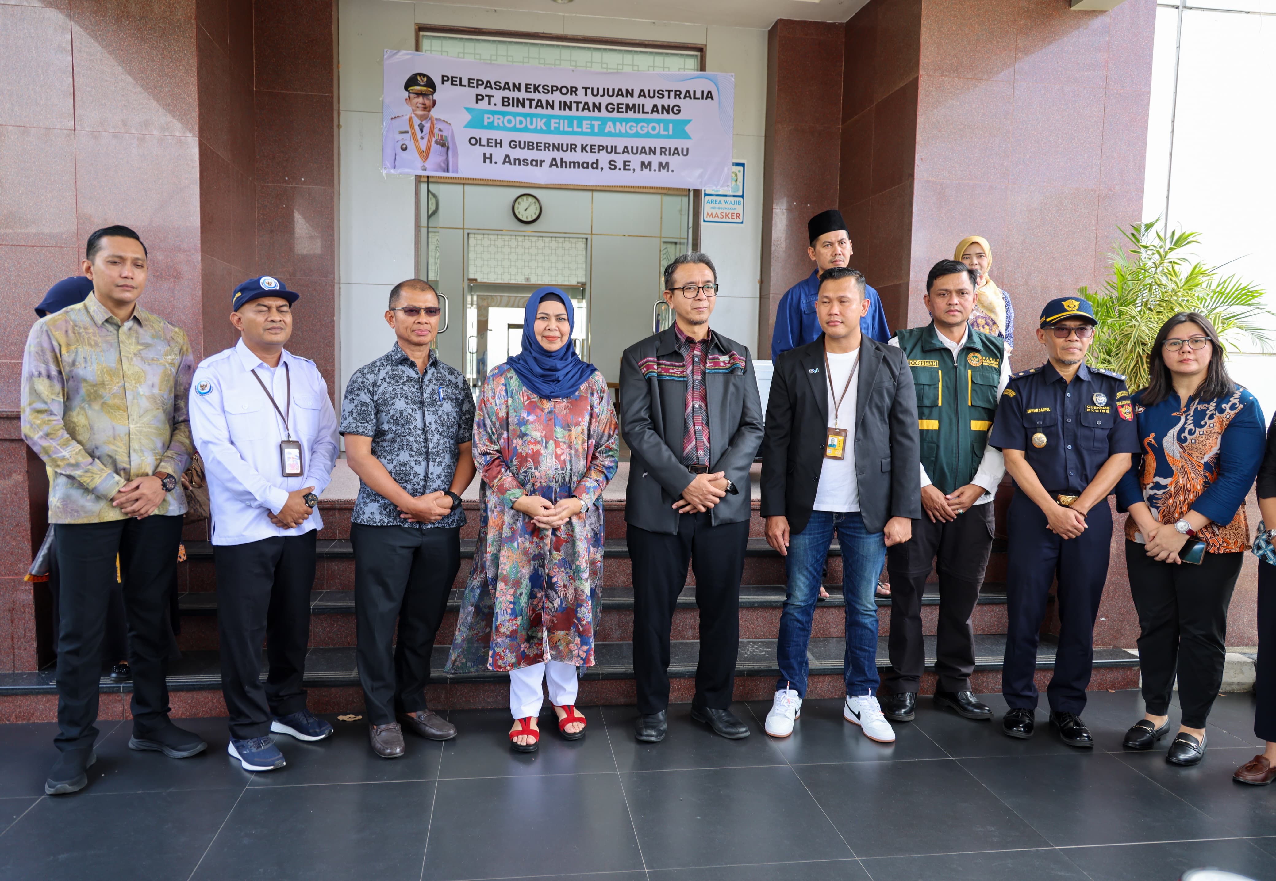 Ketua TP PKK Kepri Lepas Ekspor Fillet Ikan Anggoli ke Australia dari Bandara RHF