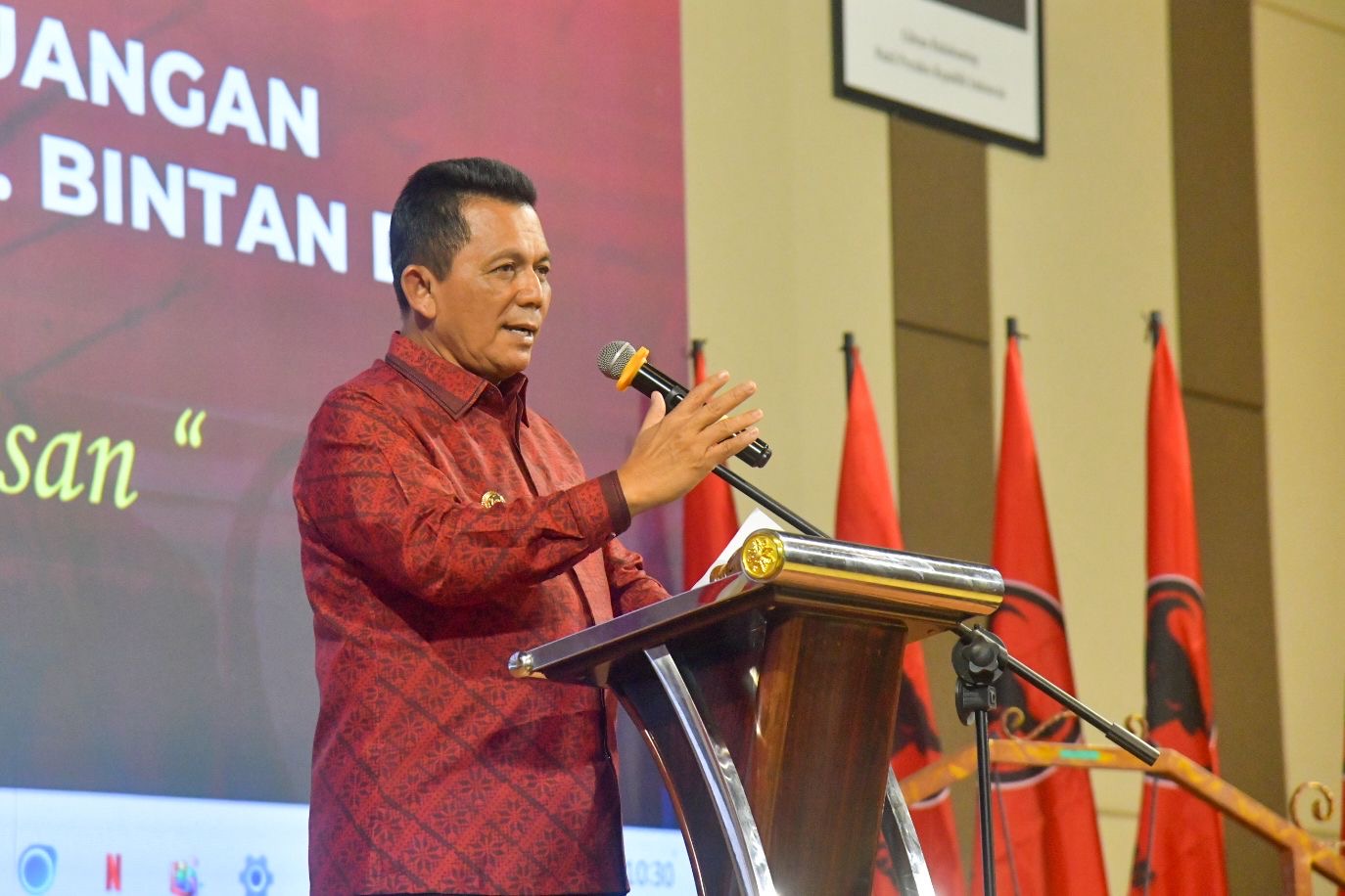 Gubernur Ansar Hadiri Pembukaan Konferda dan Konfercab PDIP Kepri 2025