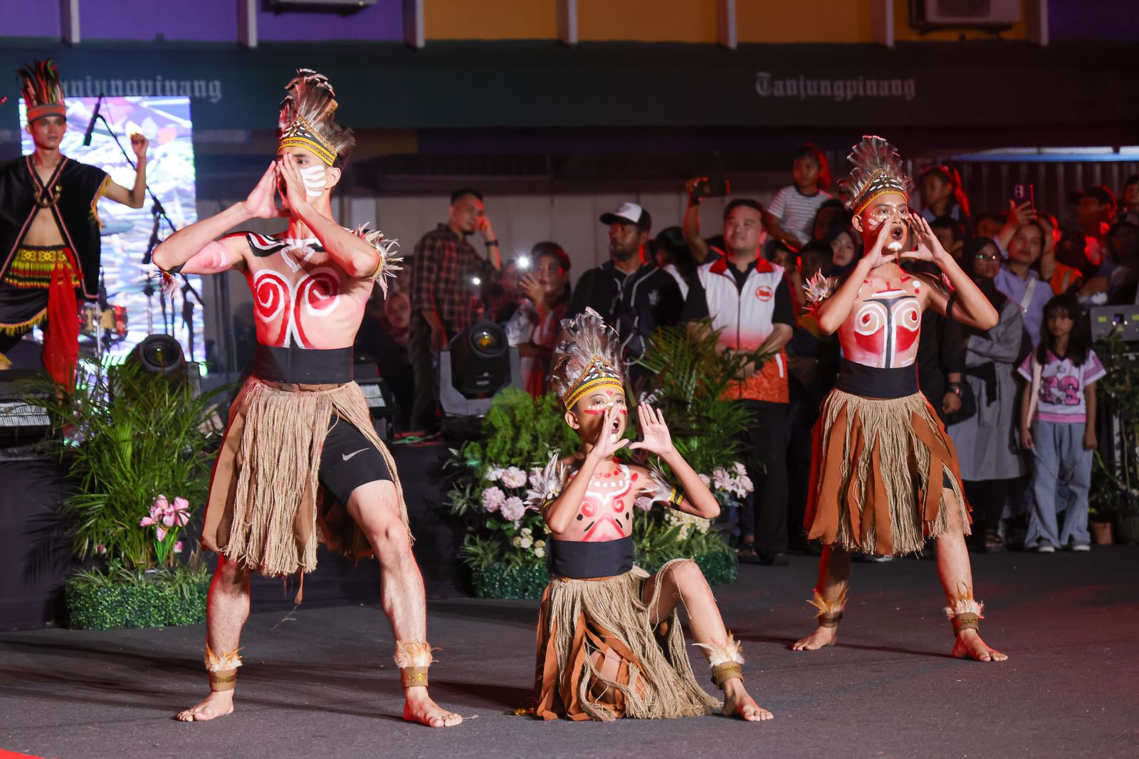 Malam Puncak Kemilau Nusantara Kepri 2025 Meriah, Kota Lama Tanjungpinang Jadi Panggung Budaya Kolosal