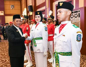 Gubernur Ansar Ahmad Kukuhkan 33 Anggota Paskibraka Tingkat Provinsi Tahun 2024