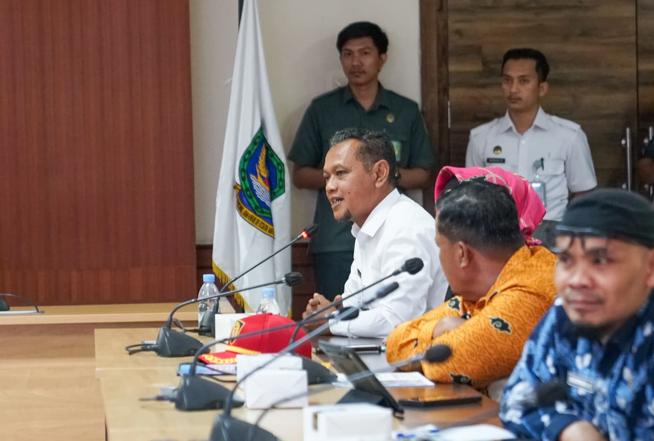 Sekda Kepri Pimpin Rapat Persiapan HUT 80 Kemerdekaan RI