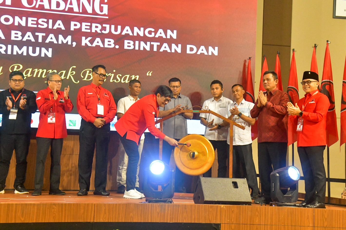 Gubernur Ansar Hadiri Pembukaan Konferda dan Konfercab PDIP Kepri 2025
