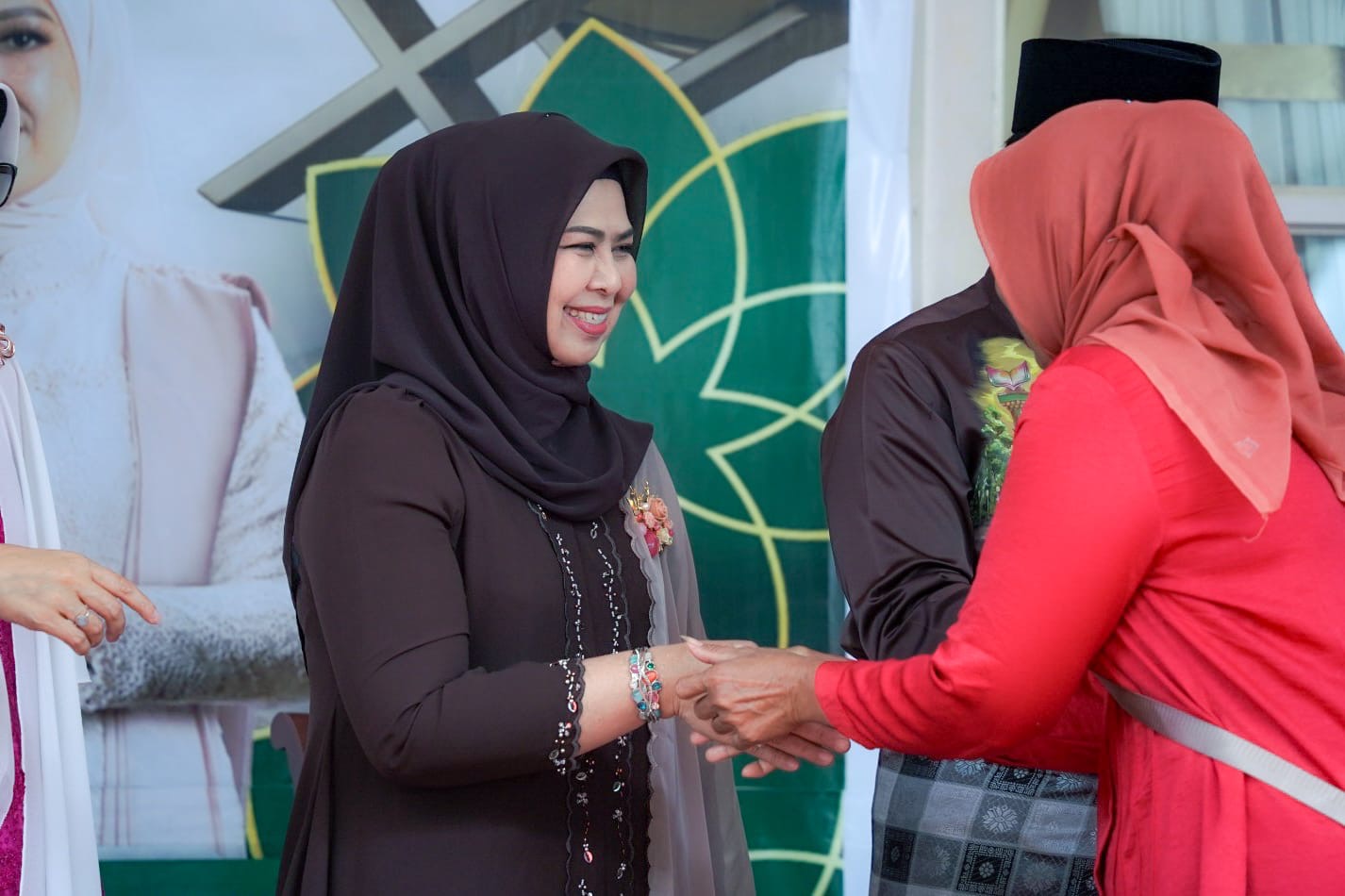 Open House Idul Fitri Hari ke-2, Gubernur Ansar Sambut Hangat Warga Kepri di Gedung Daerah