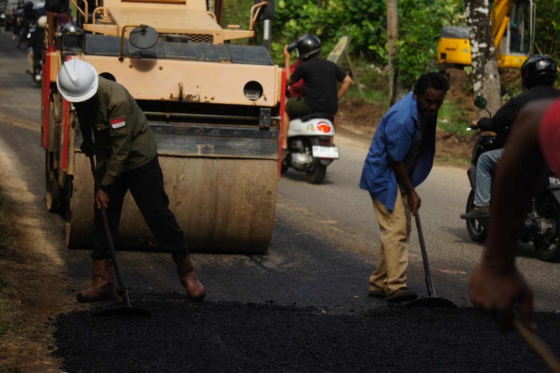 Pemprov Kepri Laksanakan Perbaikan Jalan Nusantara KM 13 Tanjungpinang-Kijang