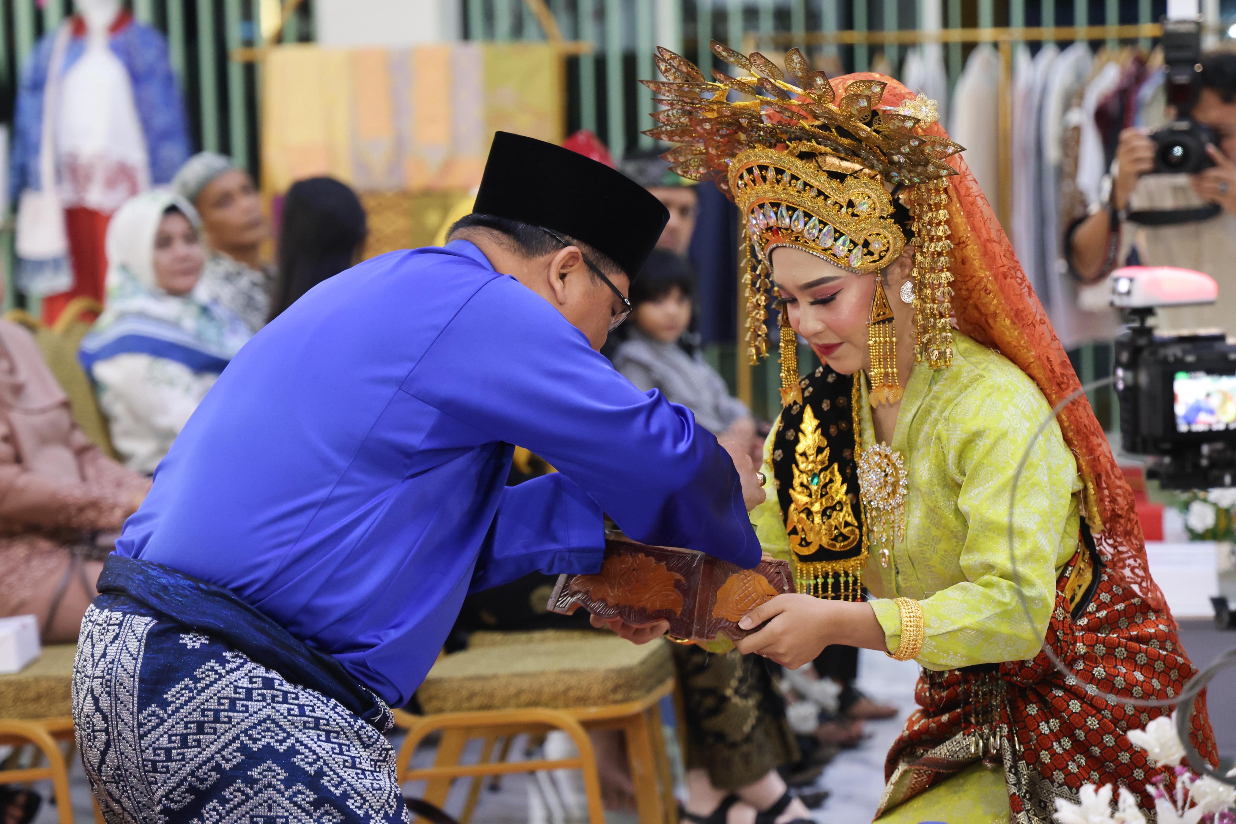 Aplikasi Pantunesia Resmi Diluncurkan, Perkuat Pelestarian Pantun Melayu Berbasis Teknologi