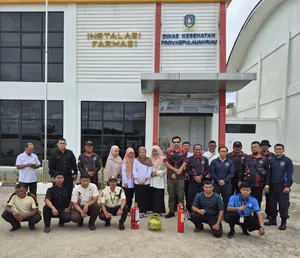 PELATIHAN PEMADAMAN KEBAKARAN