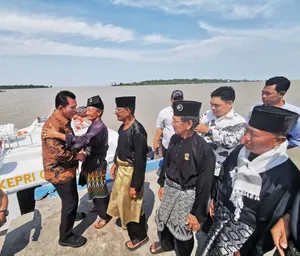 456 Rumah di Karimun Akan Dipasangi Listrik Gratis Melalui Program Kepri Terang
