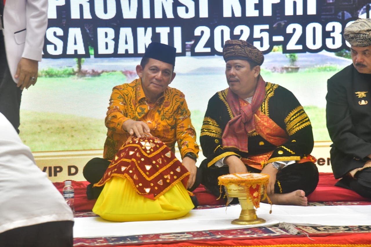 Hadiri Pelantikan KBRG, Gubernur Ansar Ajak Perantau Minang Bersama Membangun Kepri