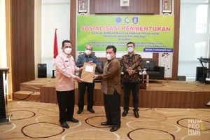 Gubernur Ansar Hadiri Pengukuhan FKLPI Kepri