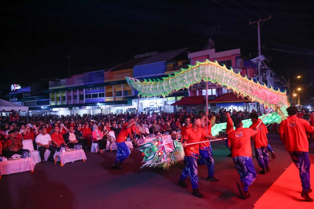 Hadiri Festival Moon Cake, Ansar Tekankan Pentingnya Solidaritas Masyarakat Kepri