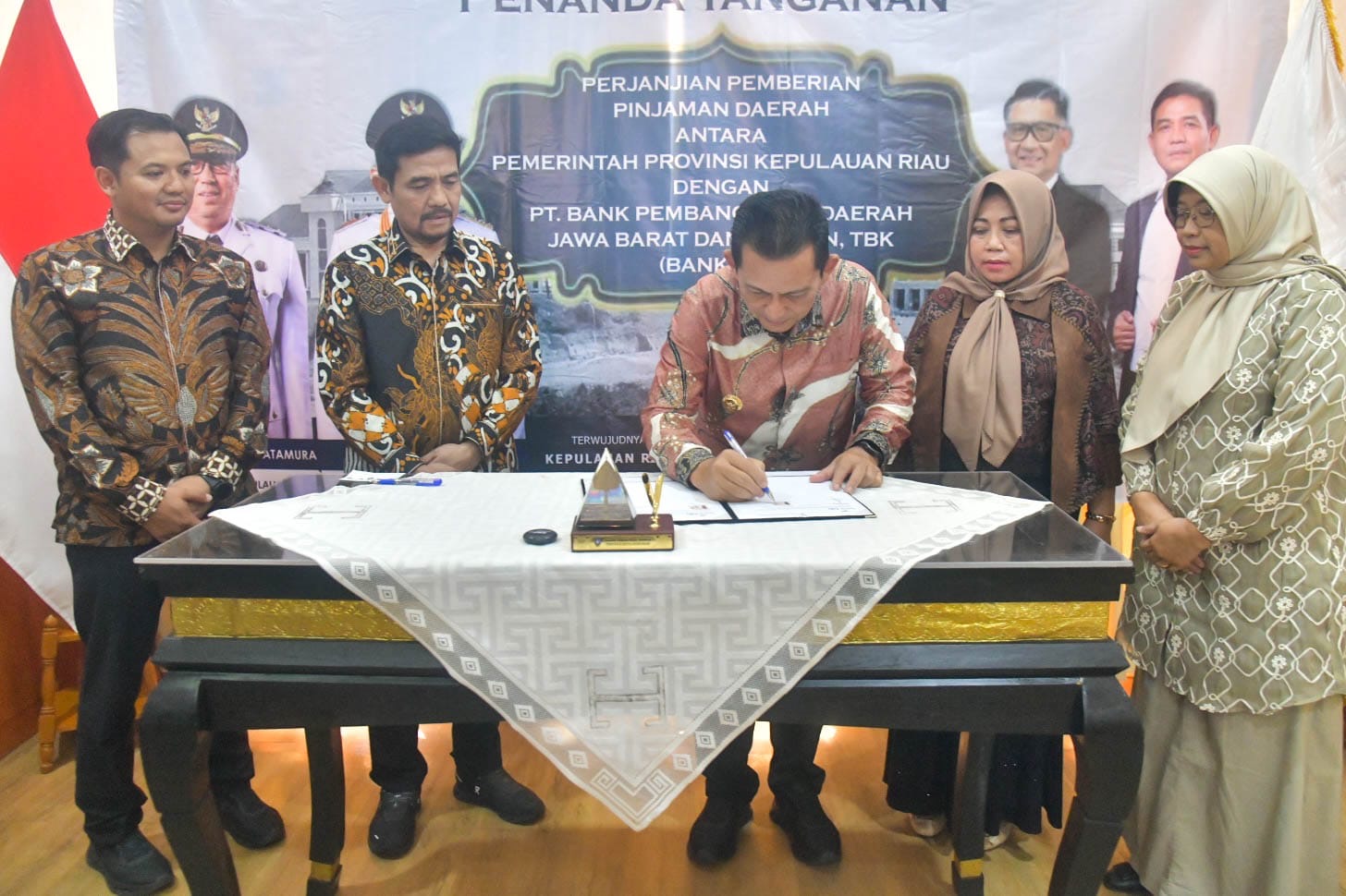 Pemprov Kepulauan Riau Teken Perjanjian Pinjaman Daerah dengan Bank BJB