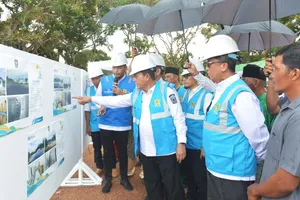 Gubernur Ansar Resmikan PLTS dan BPBL di Pulau Panjang, Batam
