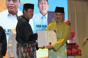 Isdianto Terima Anugerah Tun Perak DMDI
