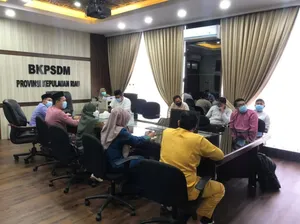 RAPAT PEMBAHASAN PENGGUNAAN APLIKASI SIAP DAN SIMANJA BAGI TENAGA PENDIDIK DAN TENAGA KEPENDIDIKAN