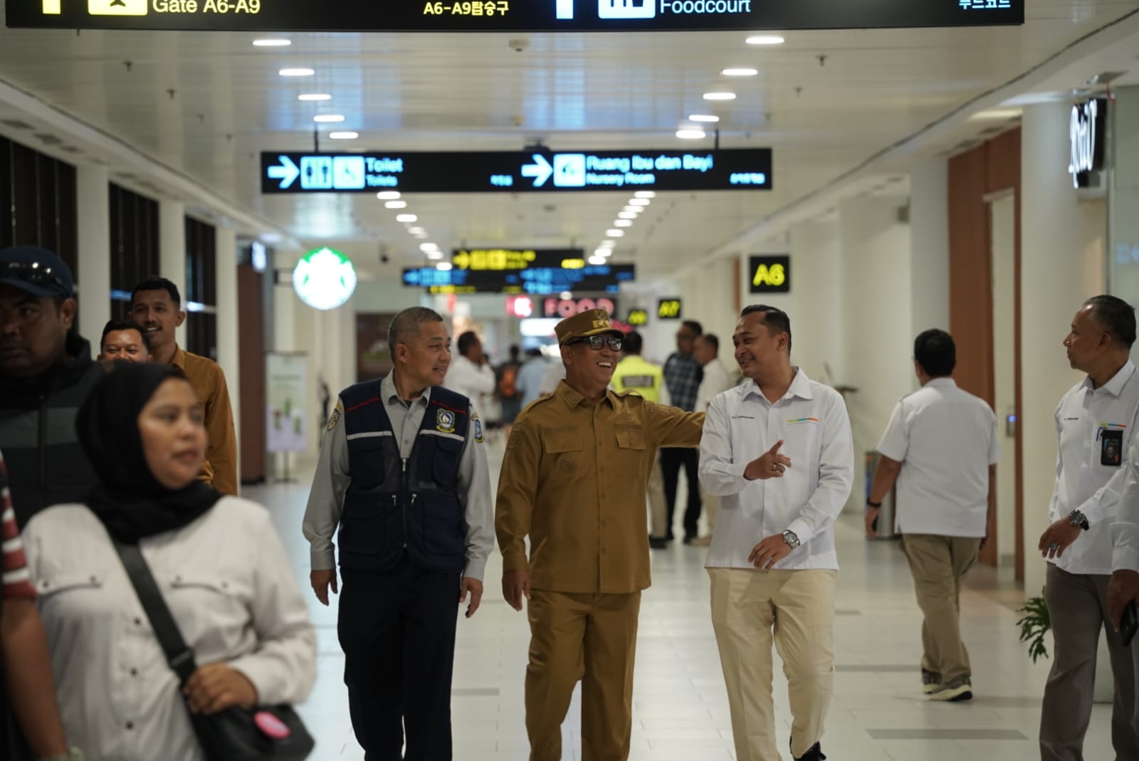 Pastikan Pelayanan Transportasi Optimal, Wagub Nyanyang Sidak Pelabuhan dan Bandara di Batam
