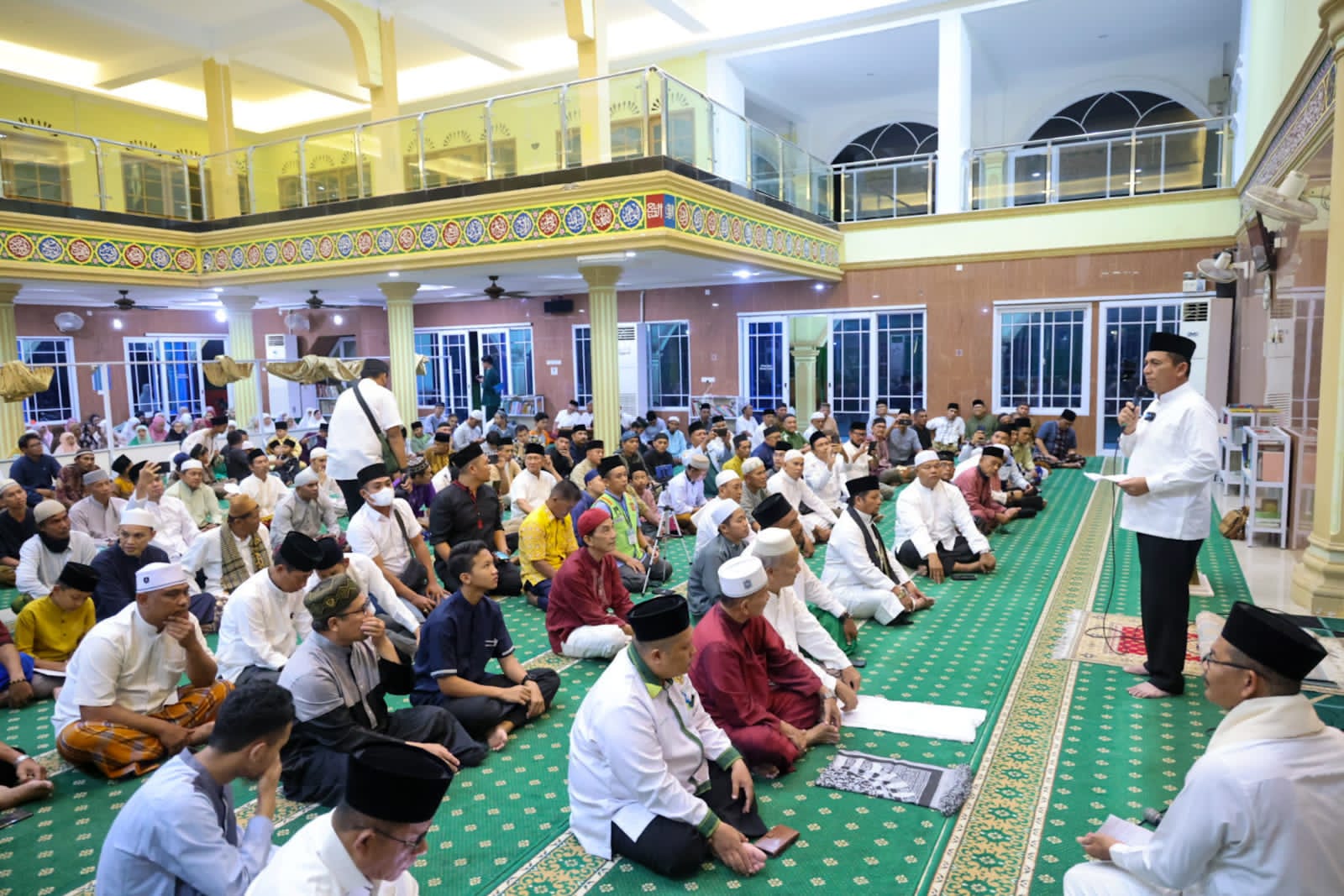 Malam Ramadhan Kelima, Gubernur Ansar Safari ke Masjid Jami' Baloi Center Batam