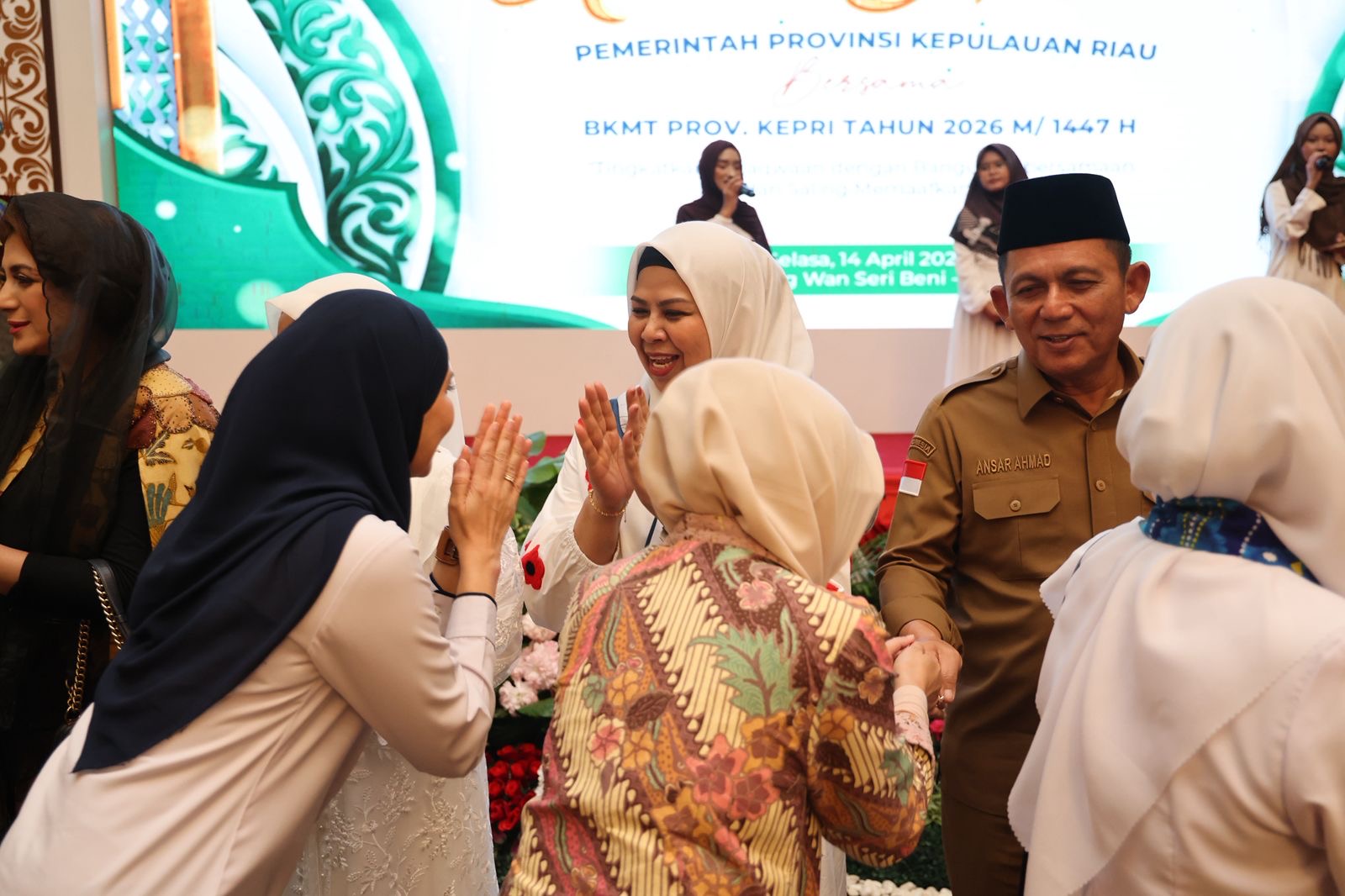 Ukhuwah dan Kebersamaan dalam Halal Bihalal Pemprov Kepri Bersama BKMT