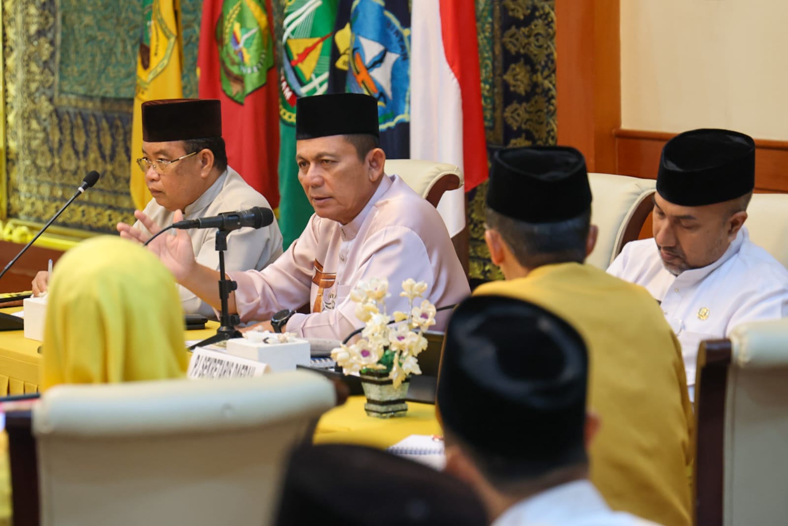 KURMA 2026 Hadir Lebih Besar, Gubernur Ansar Pimpin Rapat Finalisasi di Gedung Daerah