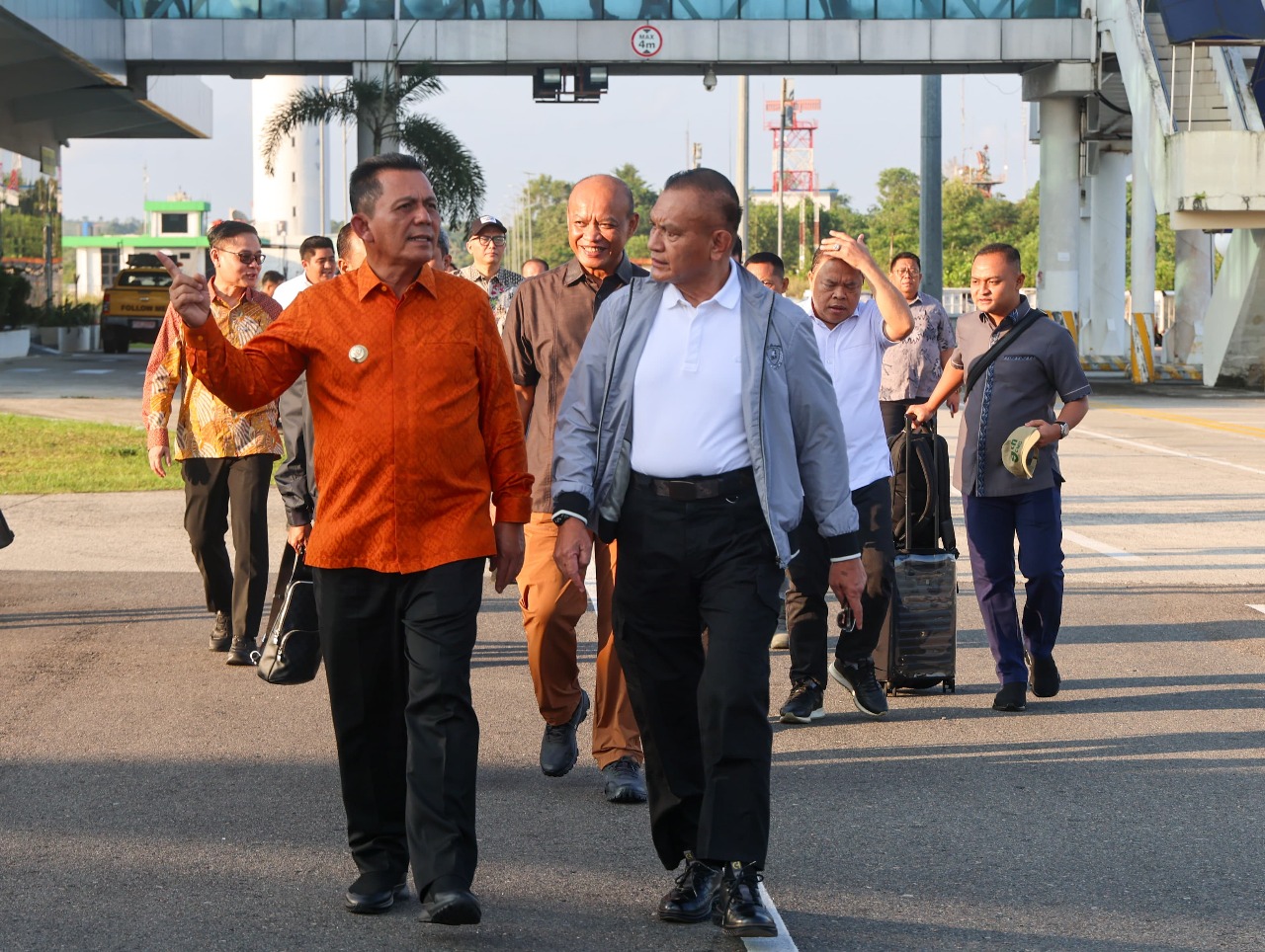 Gubernur Ansar Sambut Wamen Kemenko Polhukam RI Jelang Peluncuran Sisa Stockpile Bauksit di Kepri