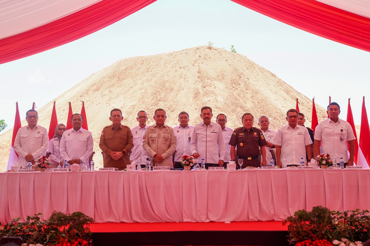 Pemerintah Mulai Manfaatkan 2 Juta Ton Sisa Bijih Bauksit di Kepri