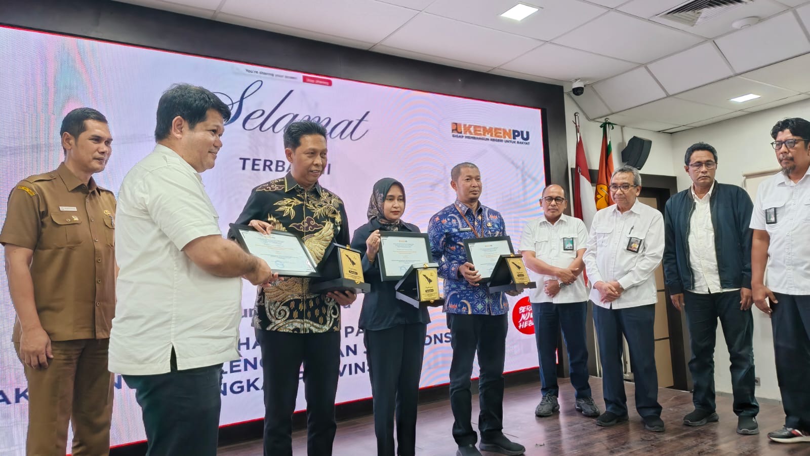 Dinas PUPP Kepri Terbaik Keaktifan Penyelenggaraan Jasa Konstruksi Wilayah I Sumatera