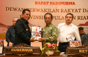 Gubernur Ansar Sampaikan Nota Keuangan dan Ranperda APBD Tahun 2024