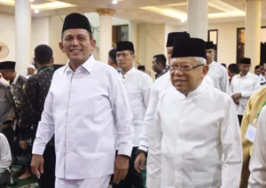 Gubernur Ansar Khutbah Jumat di Hadapan Wapres RI