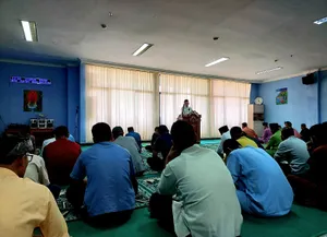 Gubernur Ansar Jadi Khatib Jumat di Mesjid Al-Madinah Kantor Bupati Bintan