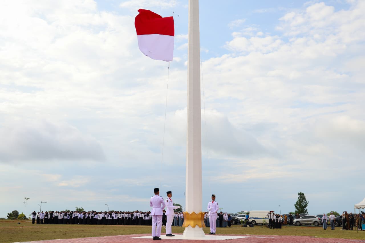 Peringati Hari Pahlawan, Pemprov Kepri Serahkan SK 1.499 PPPK Paruh Waktu