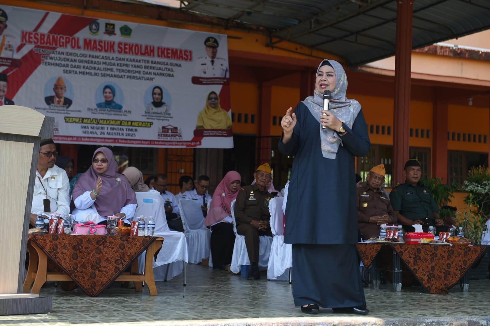 Dewi Ansar Jadi Narsum Kegiatan KEMAS, Ajak Pelajar SMAN 1 Bintim Jadi Garda Terdepan Penjaga Persatuan
