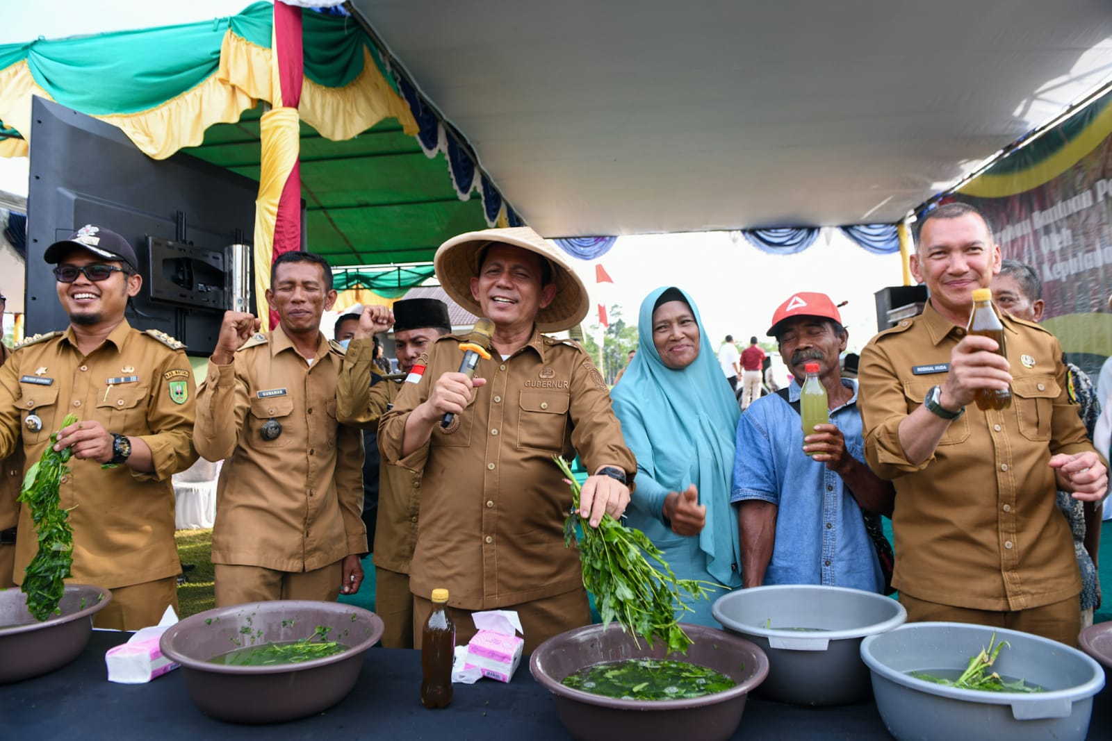 Jaga Ketahanan Pangan di Gerbang Utara NKRI, Gubernur Kepri Salurkan Bantuan Pertanian di Desa Semedang Natuna