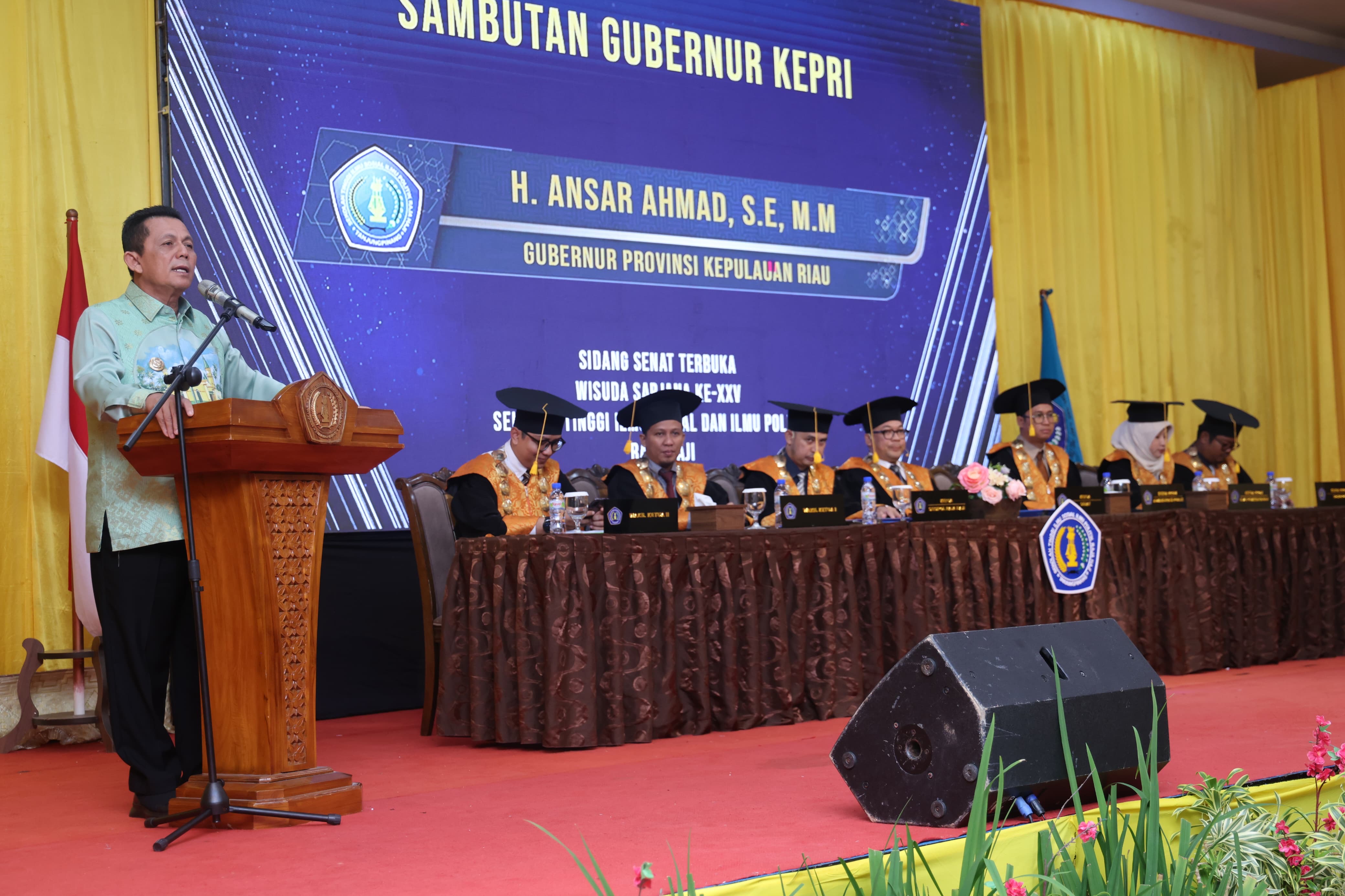 Hadiri Wisuda STISIPOL Raja Haji, Gubernur Ansar Tekankan Pentingnya SDM Adaptif