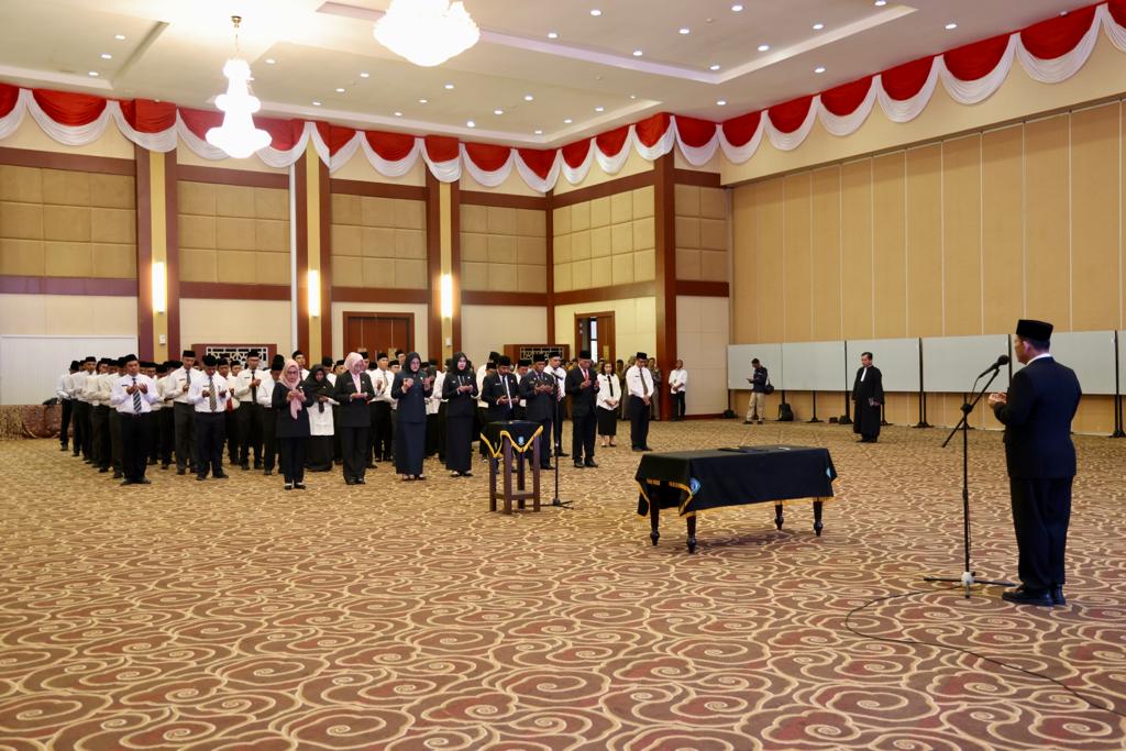 Ansar Lantik 135 Pejabat Eselon II, III & IV Dilingkungan Pemprov Kepri