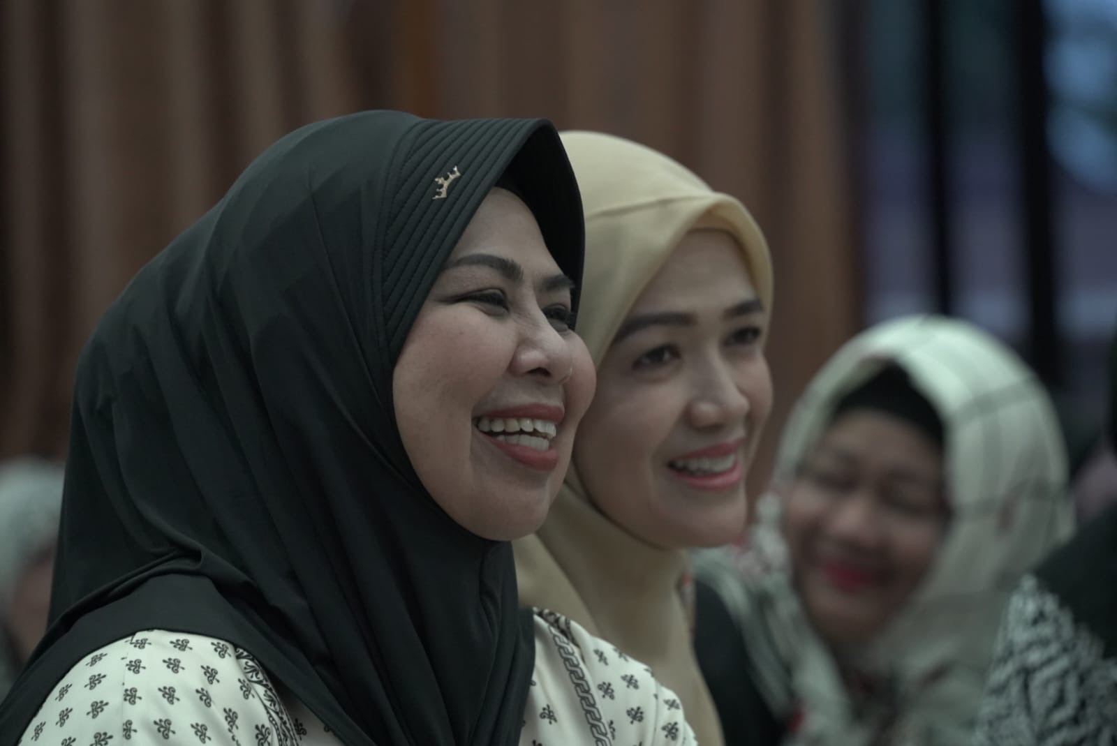 Gubernur Ansar dan Wagub Nyanyang Safari Ramadan di Lingga, Serahkan Bantuan CSR Rp15 Juta untuk Dua Masjid