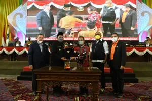 Perda LPP Pelaksanaan APBD Gubernur Kepri Tahun 2021 Resmi Disahkan