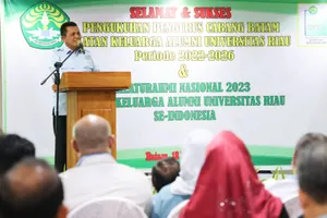 Gubernur Ansar Hadiri Silatnas dan Pengukuhan IKA UNRI Kota Batam