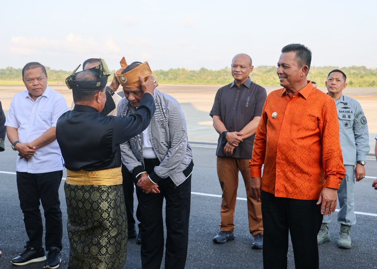 Gubernur Ansar Sambut Wamen Kemenko Polhukam RI Jelang Peluncuran Sisa Stockpile Bauksit di Kepri